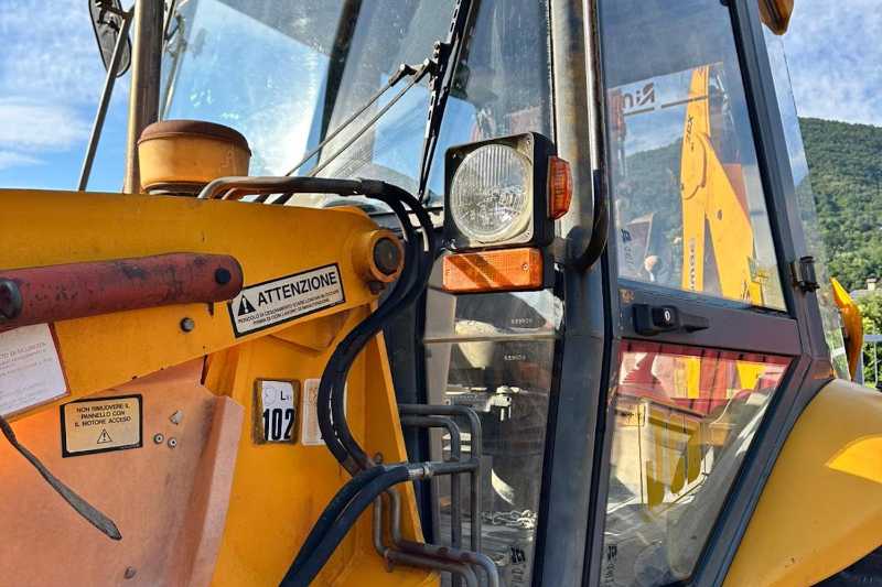OmecoHub - Immagine JCB 2DX